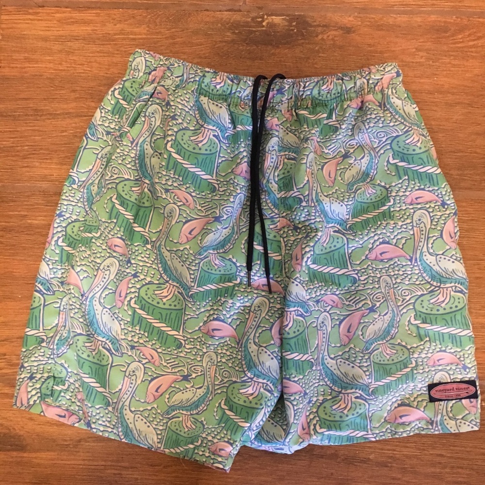 Men’s Vineyard Vines Pelican Waves Chappy Trunks